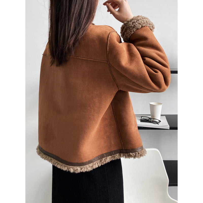Women's jacket | short with a fur lining and button closure