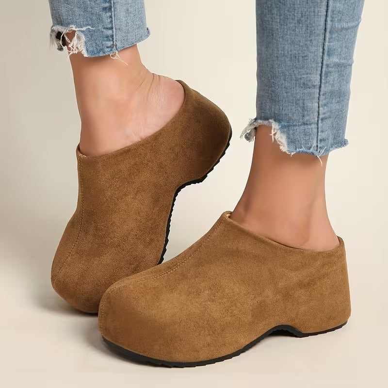 Veloura | Modern Comfort Slide Sandal Made of Soft Suede Leather