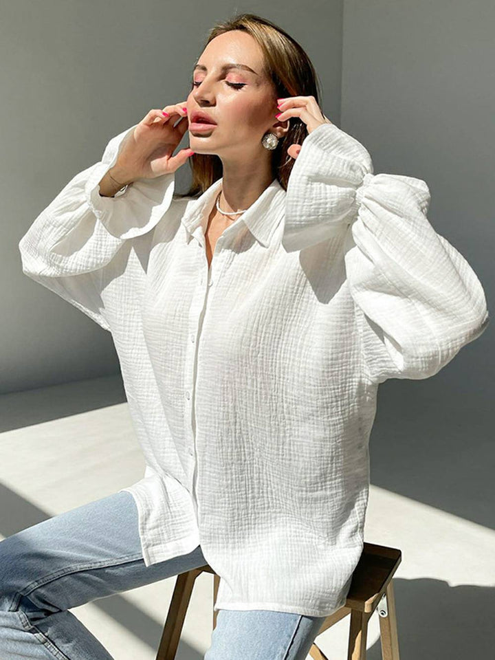 Women's shirt made of lightweight material with a loose fit