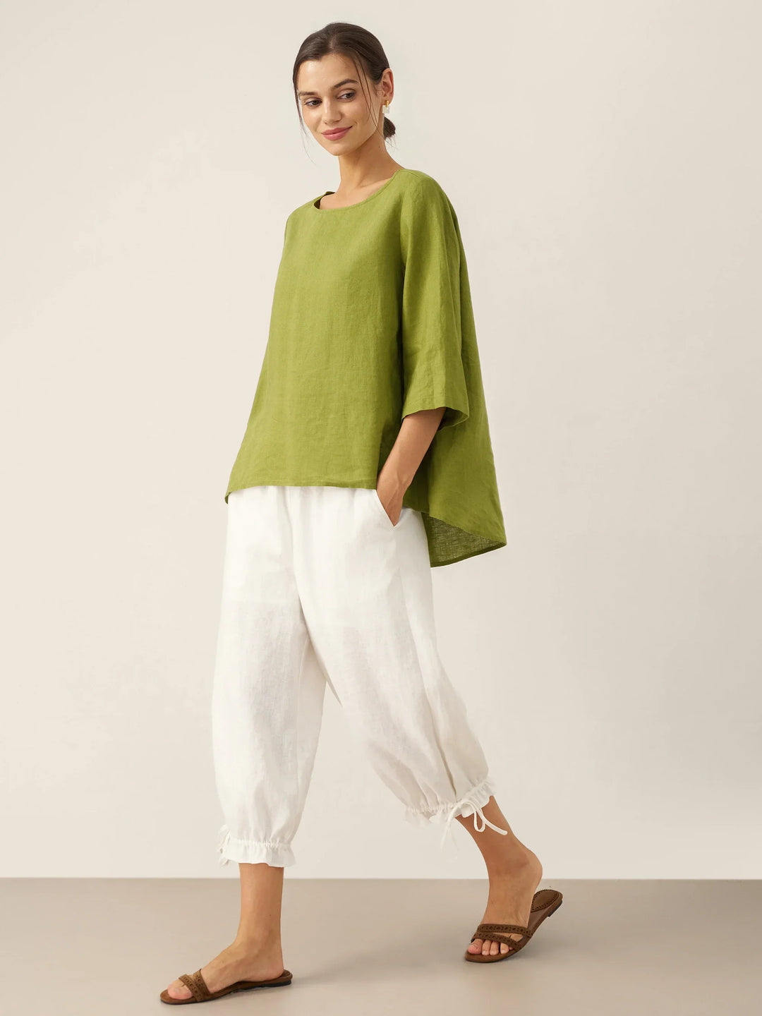 Evelyn | Comfortable Linen Top with Asymmetrical Hem and Round Neck