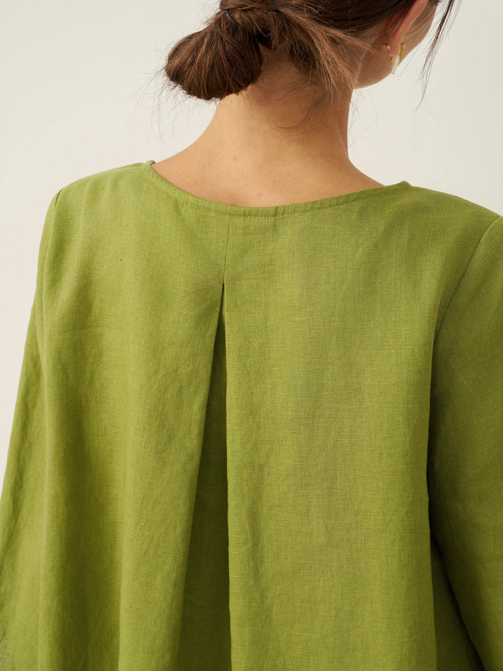 Evelyn | Comfortable Linen Top with Asymmetrical Hem and Round Neck