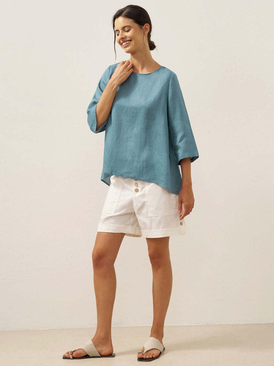 Evelyn | Comfortable Linen Top with Asymmetrical Hem and Round Neck