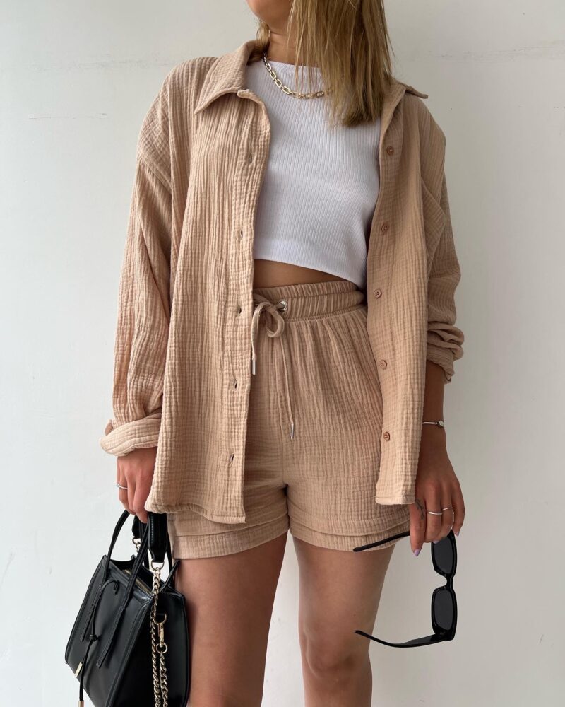 Women's complete set: shirt and shorts with a loose fit