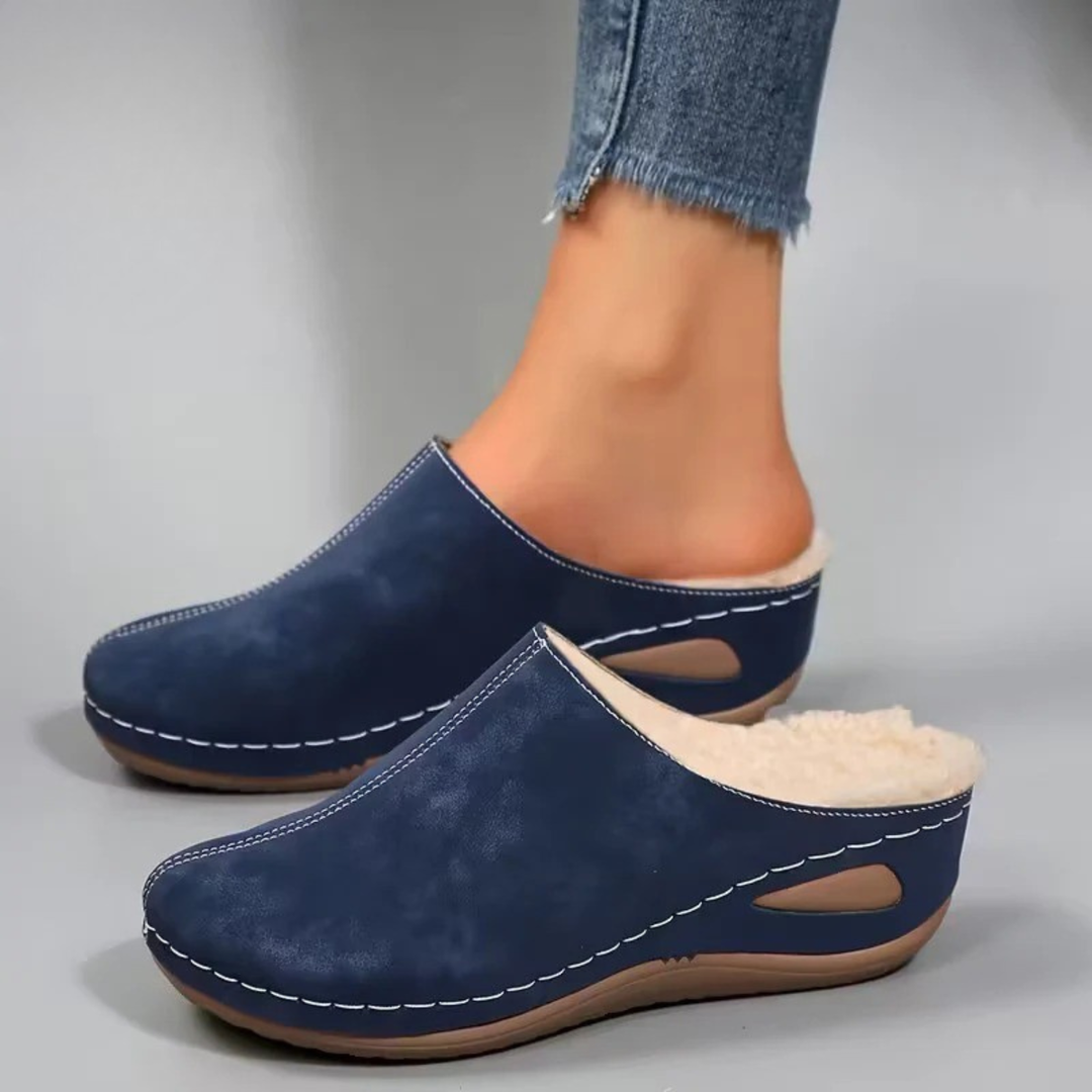 Cura | Women's Moccasins with Fleece Lining