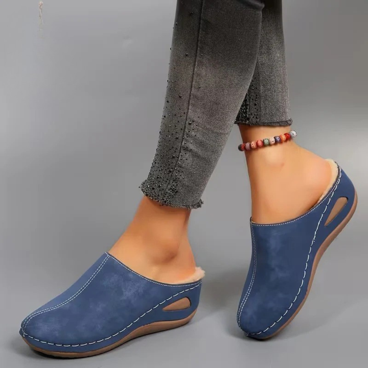 Cura | Women's Moccasins with Fleece Lining