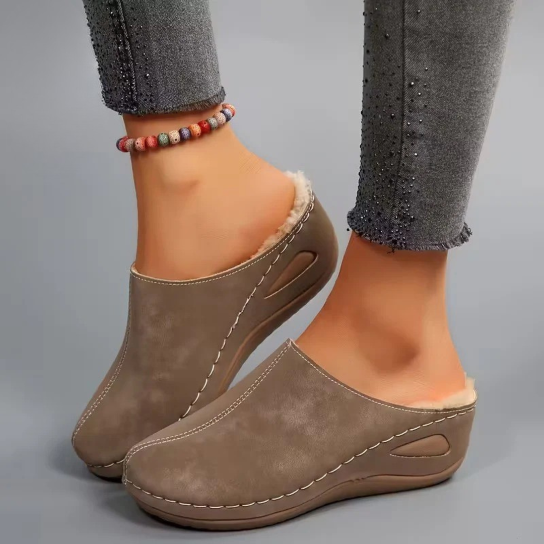 Cura | Women's Moccasins with Fleece Lining