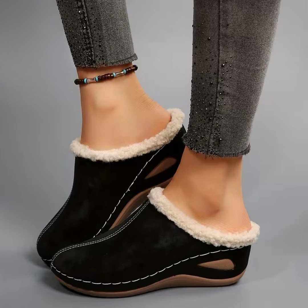 Cura | Women's Moccasins with Fleece Lining