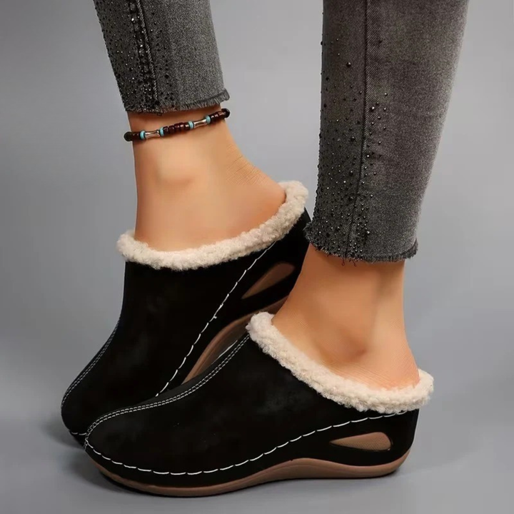 Cura | Women's Moccasins with Fleece Lining