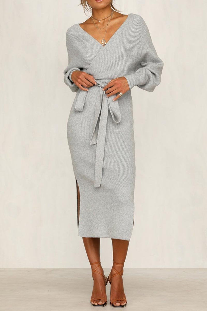 Laika | Knit Dress with V-Neck and Tie Belt