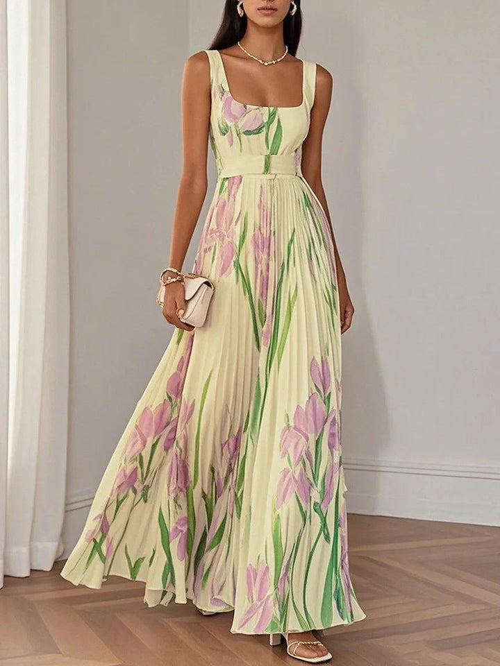 Wilma | Pleated Maxi Dress with Floral Pattern