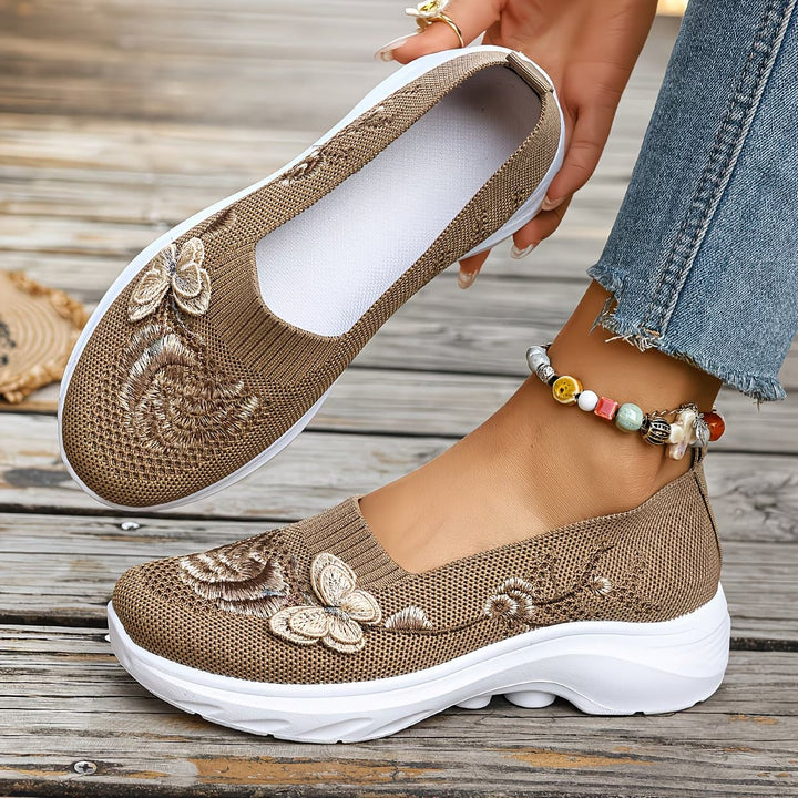 Lavinia | Embroidered Loafers with Butterfly Detail