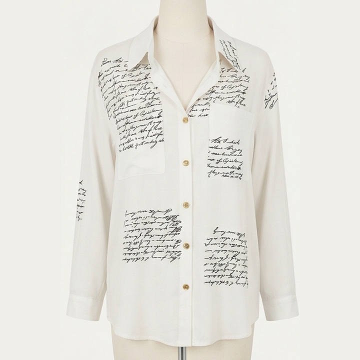 Women's shirt with pockets and handwritten print, button-up