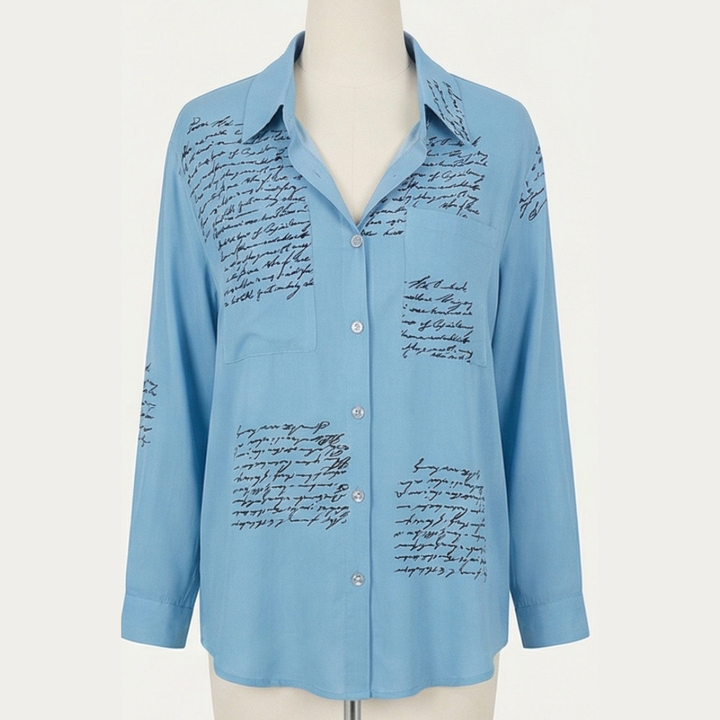Women's shirt with pockets and handwritten print, button-up