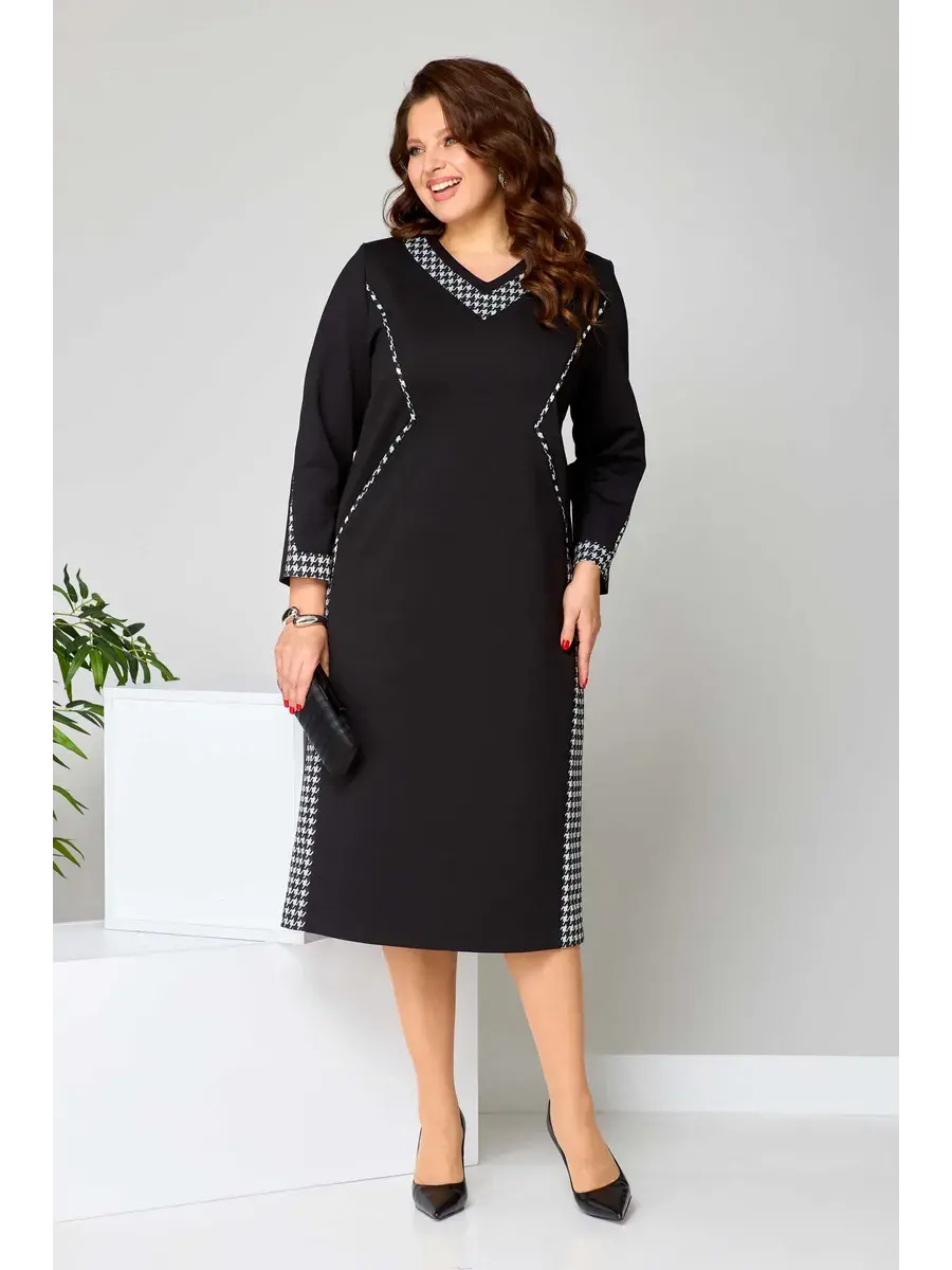 Women's midi dress | elegant with a V-neck