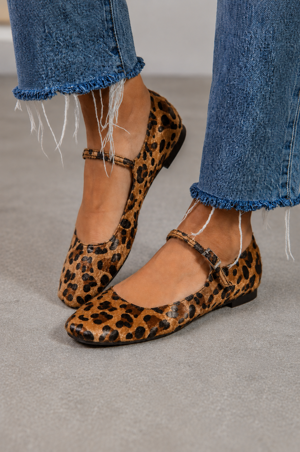 Lena | ballet flats with buckle and adjustable strap