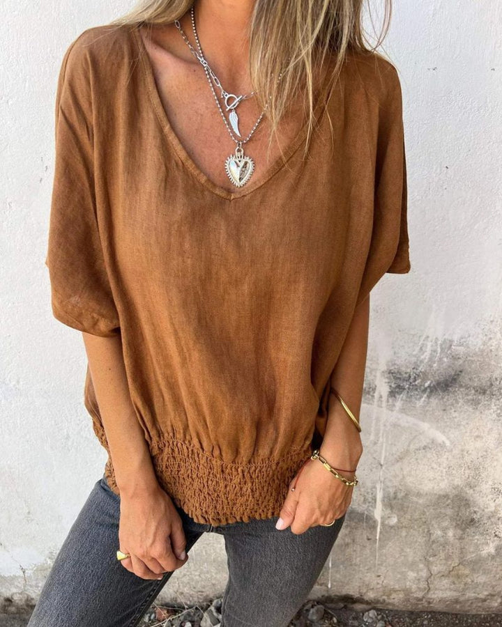 Bomiris | Fitted T-Shirt with V-Neck