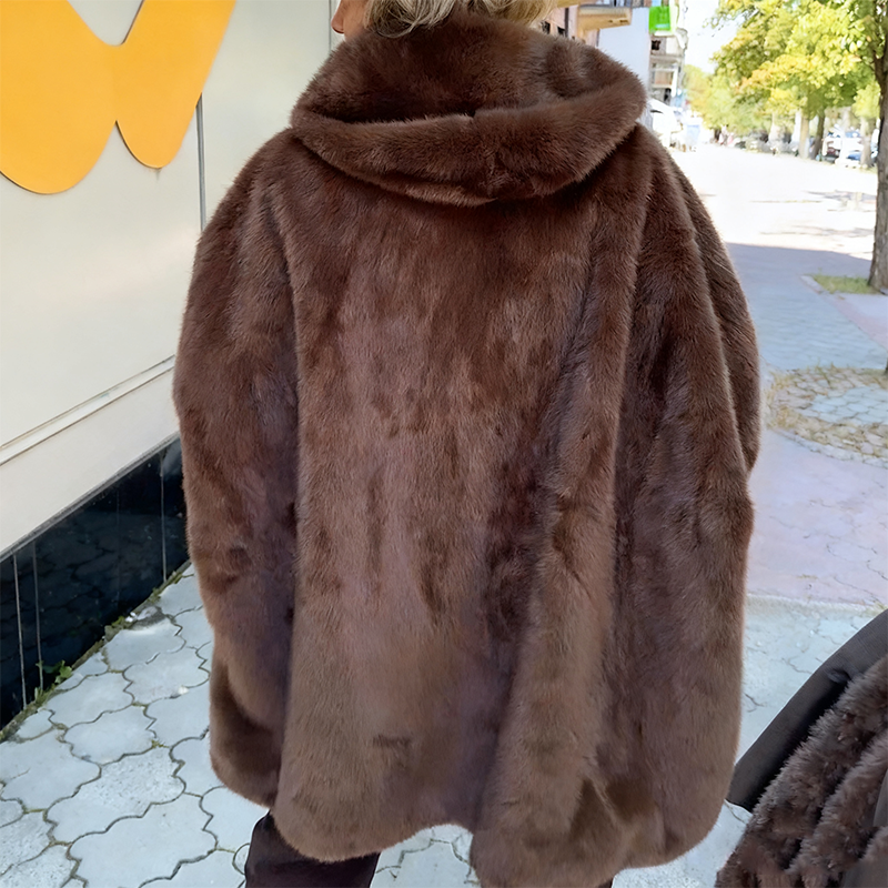 Casual hoodie with a zipper for women