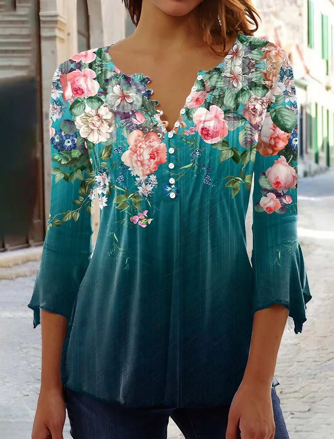 Macy™ | Comfortable Women's Shirt with Modern Print