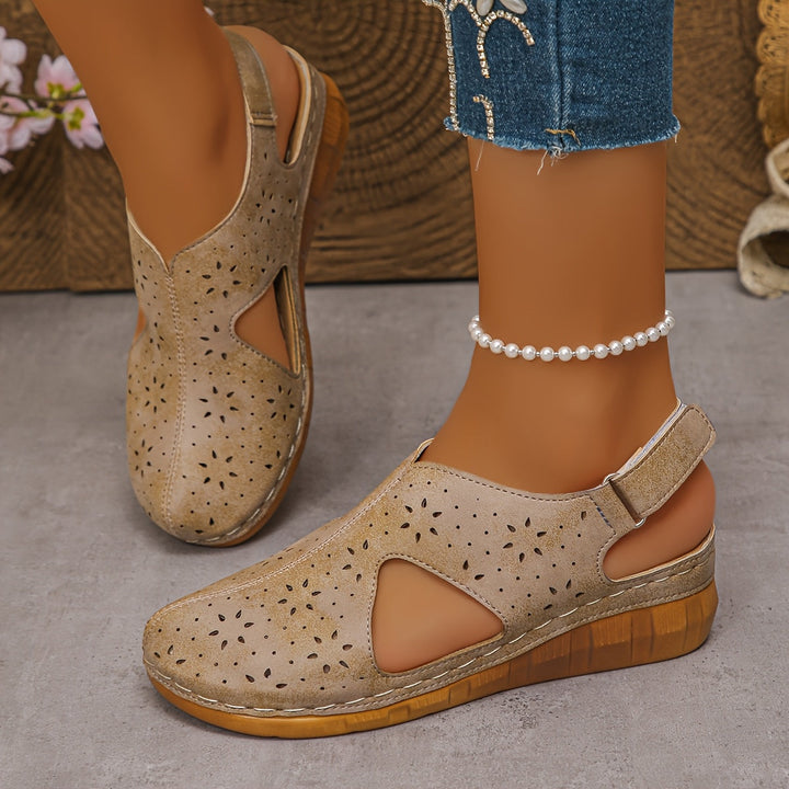 Fea | Stylish Women's Sandals with Round Toe and Wedge Heel