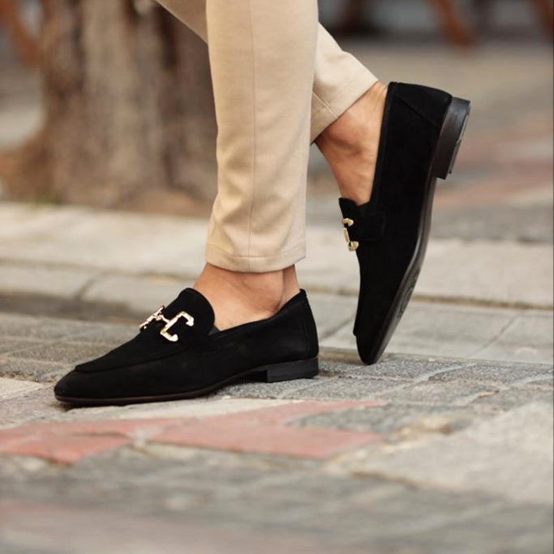 Elegant Business Loafer with Golden Buckle – Classic Comfort for Stylish Occasions
