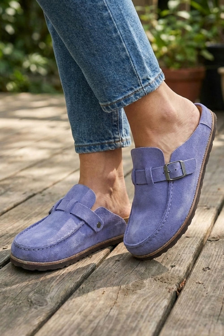 Ladies' Closed Clogs with Buckle