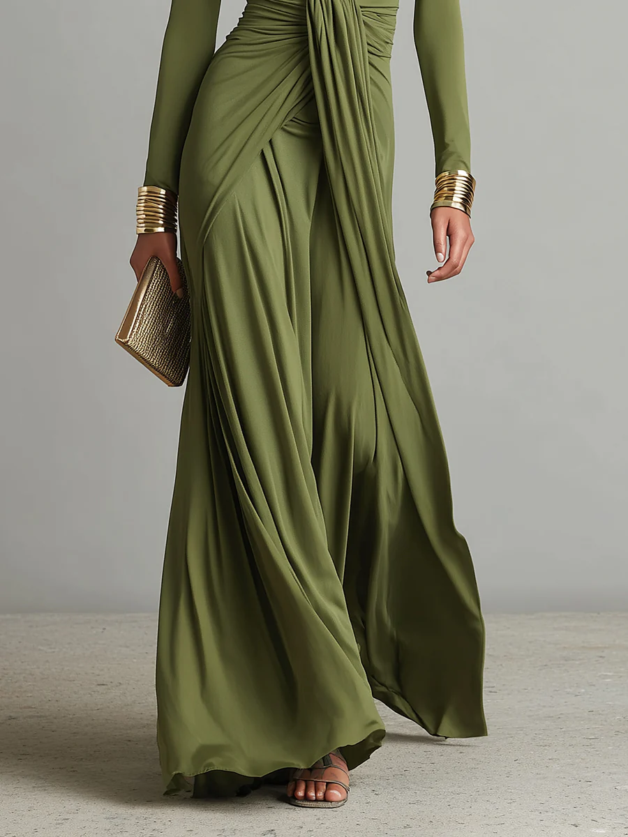 Maxie | Glamorous maxi dress with a deep V-neckline and pleating