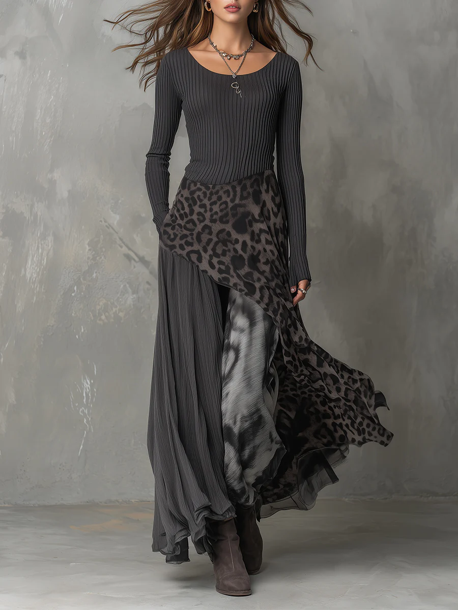 Gami | Fitted maxi dress with structured straps and leopard bottom