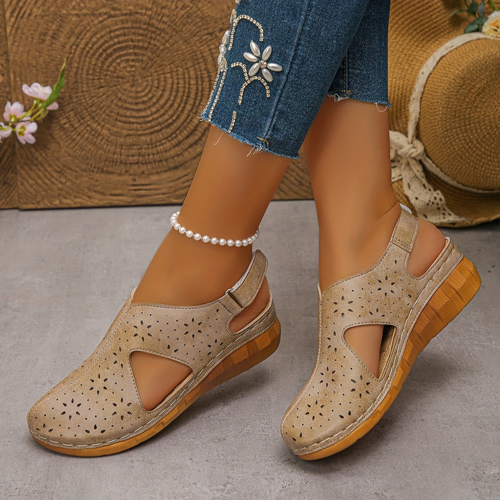 Fea | Stylish Women's Sandals with Round Toe and Wedge Heel