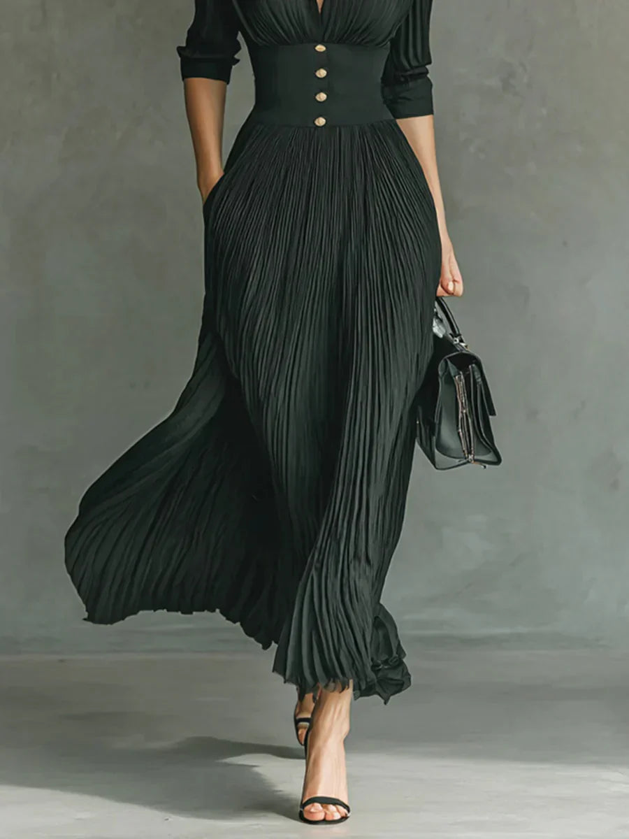 Elegant, pleated maxi dress with a collar and long sleeves