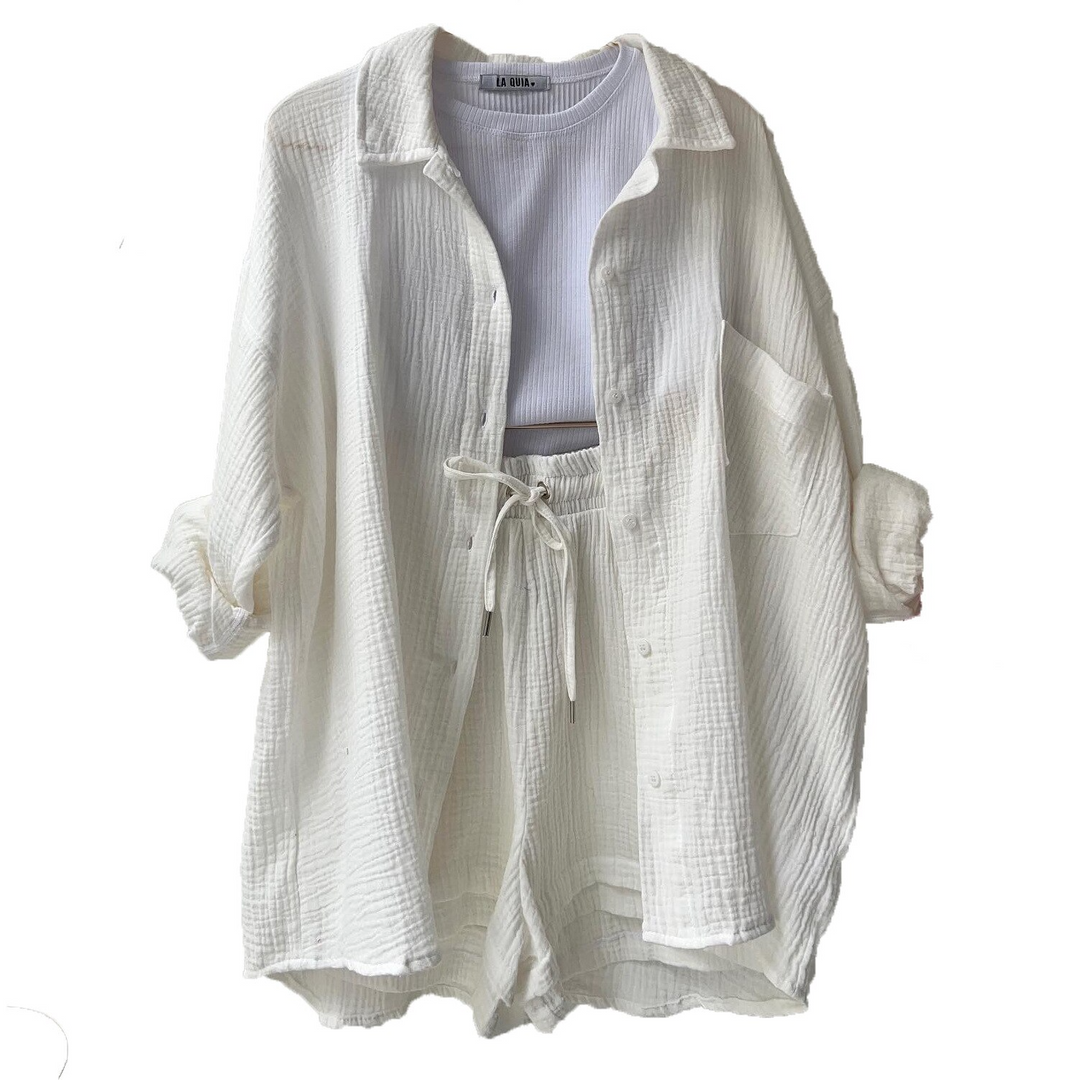 Women's complete set: shirt and shorts with a loose fit