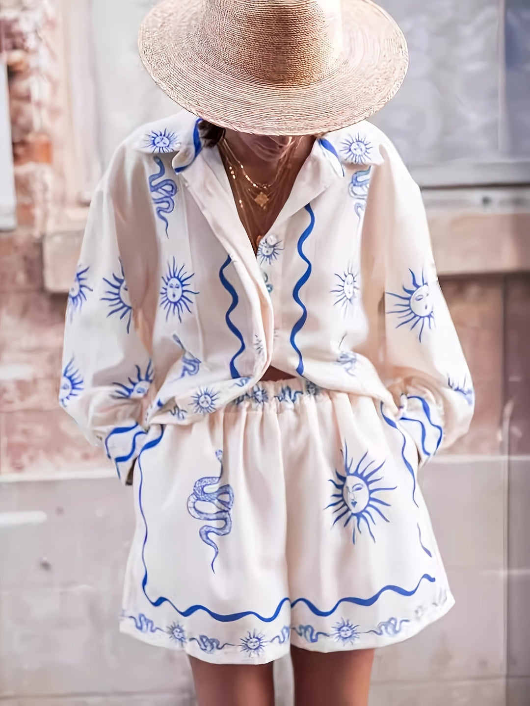 Women's Complete Set: Shirt and Shorts with Print and Elastic Waist