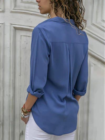 Women's shirt with collar and long sleeves with buttons