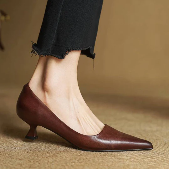 Afrila | Leather Pumps with Pointed Toe