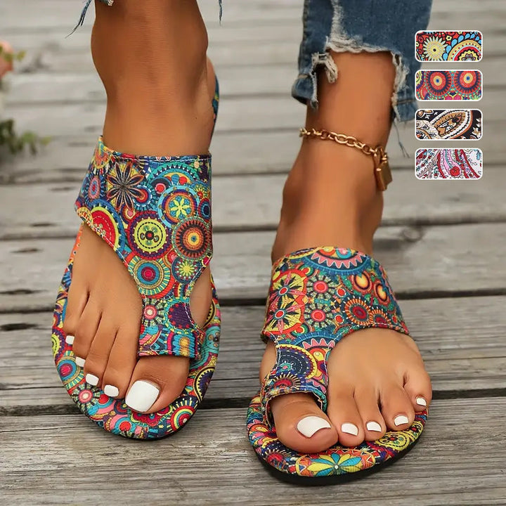 Women’s Flat Toe-Loop Sandals with Comfortable Strap Design