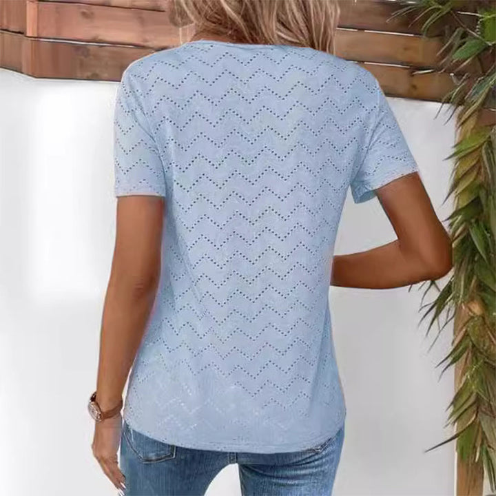 Leah | Casual T-Shirt for Women in a Modern Look with Round Neck